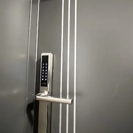 Boudoir Tower - 15th Floor