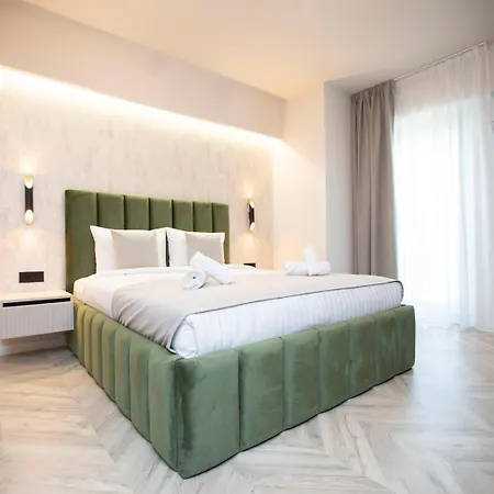 Boudoir Tower - 15th Floor