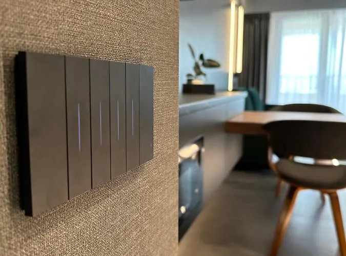 Boudoir Tower - 15th Floor