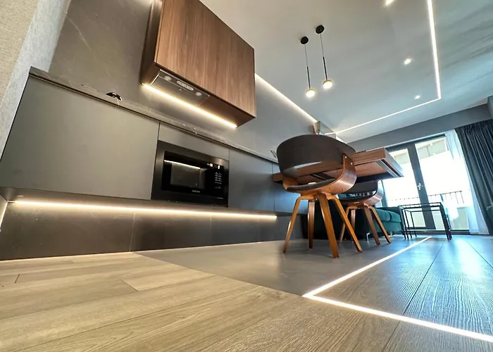 Boudoir Tower - 15th Floor