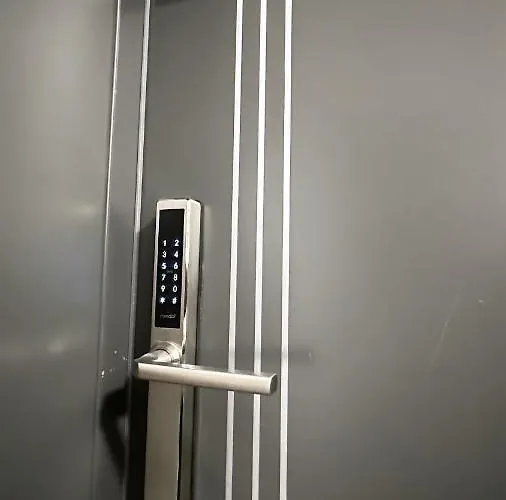 Boudoir Tower - 15th Floor