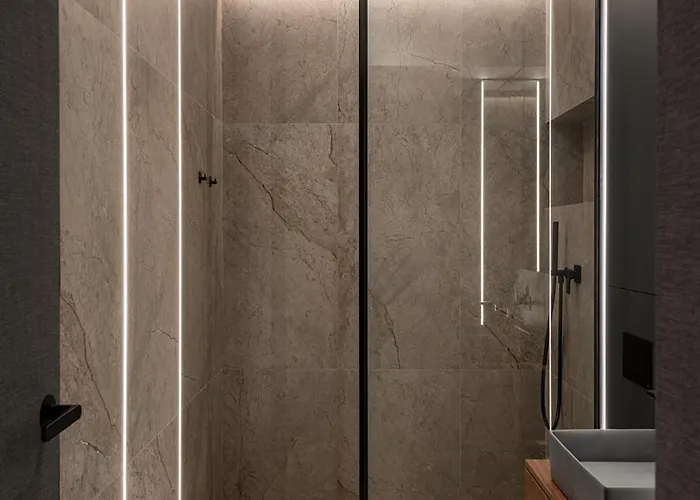 Boudoir Tower - 15th Floor *